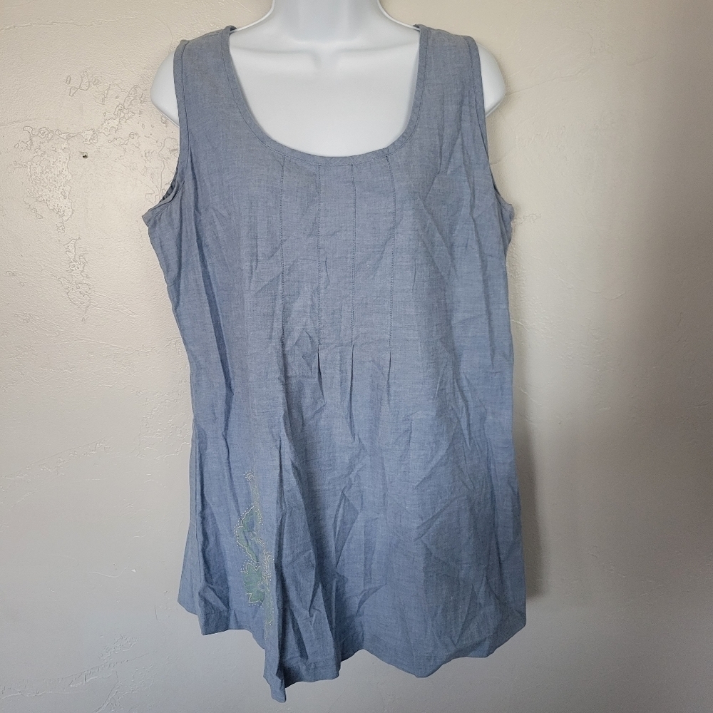 Woolrich Blue Denim Tank Top Floral Print Plates Scoop Neck Women's Medium Shirt
